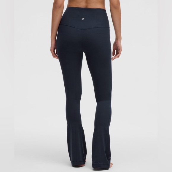 NWT! Lululemon 🍋, Rib Mini-Flare. Navy. Size 10 - Picture 2 of 5